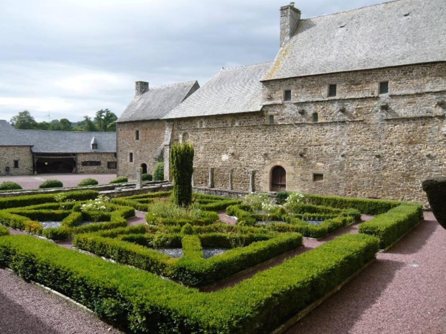Decouverte D'Un Haras Proche Du Mont St Michel Hambye Екстер'єр фото